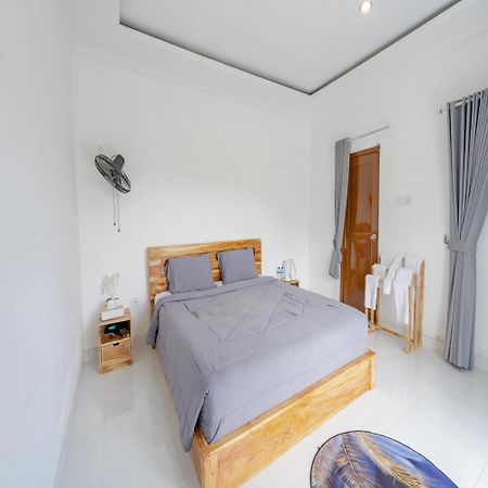 Batur Kencana Villa Mitra Reddoorz Baturaja  エクステリア 写真