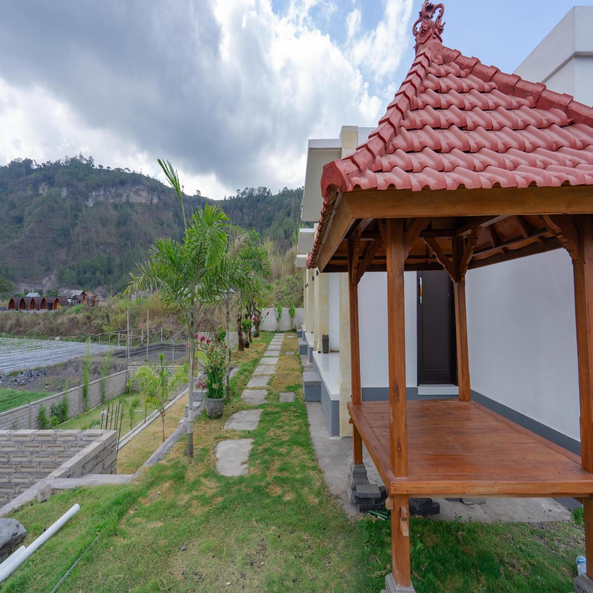 Batur Kencana Villa Mitra Reddoorz Baturaja  エクステリア 写真